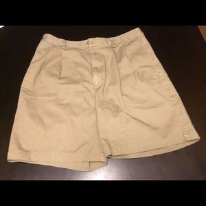 Men’s Tommy Hilfiger Khaki Shorts Size 36